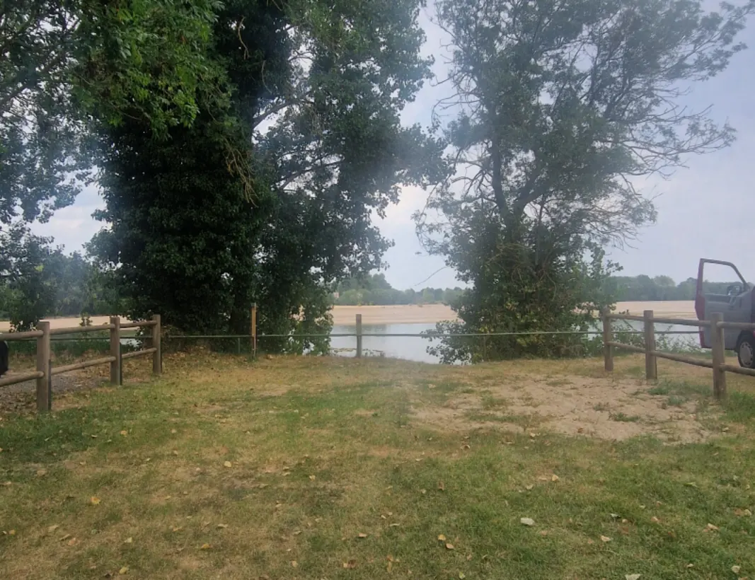 Emplacement bord de Loire 05